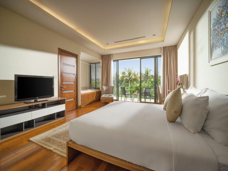 Danang Ocean Beach Villa image