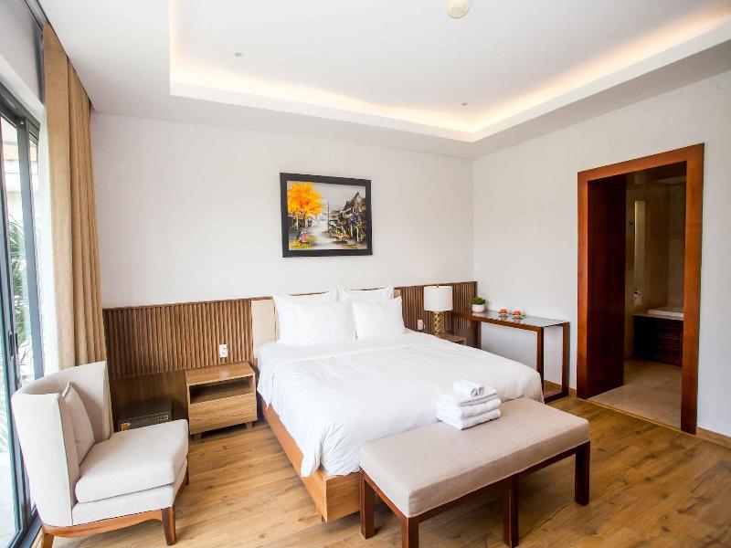 Danang Ocean Beach Villa image