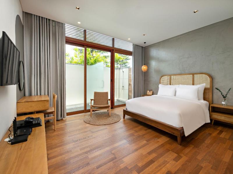 Danang Ocean Beach Villa image