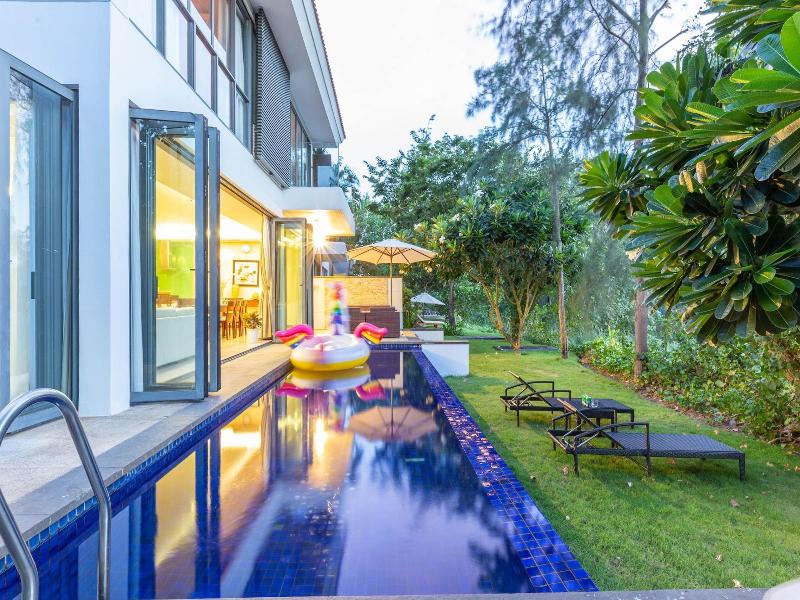 Danang Ocean Beach Villa image