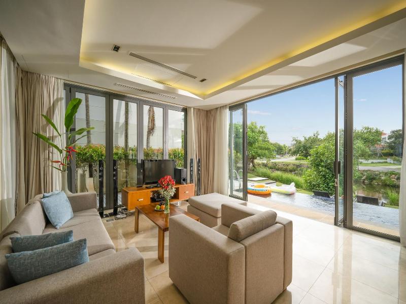Danang Ocean Beach Villa image