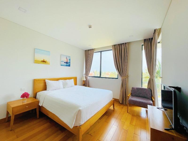 Danang Ocean Beach Villa image