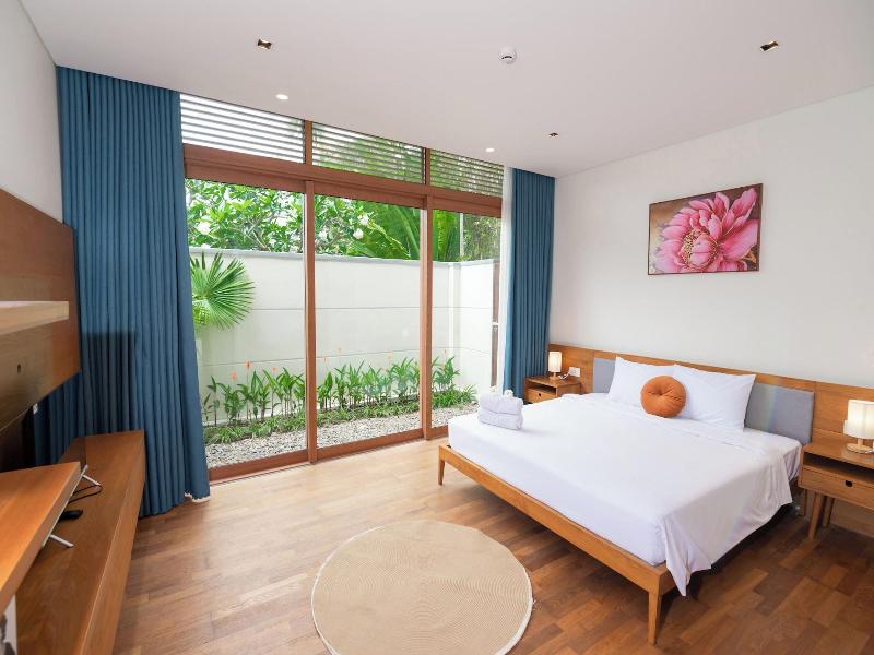 Danang Ocean Beach Villa image