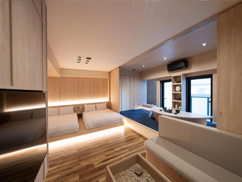 Uh Suite Namba Station image