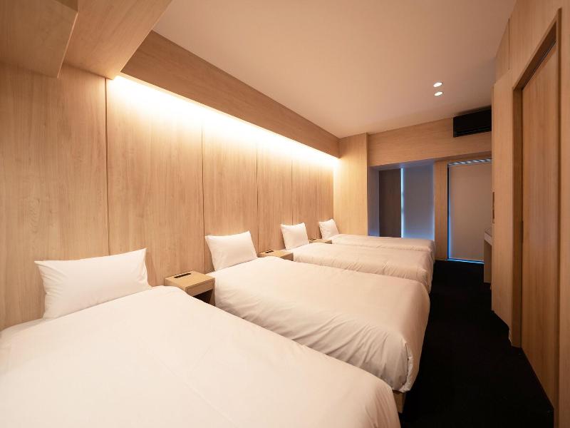 Uh Suite Namba Station image