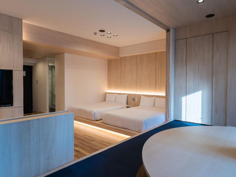 Uh Suite Namba Station image