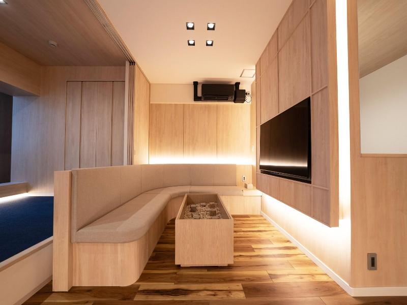 Uh Suite Namba Station image