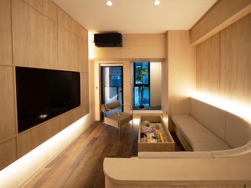 Uh Suite Namba Station image