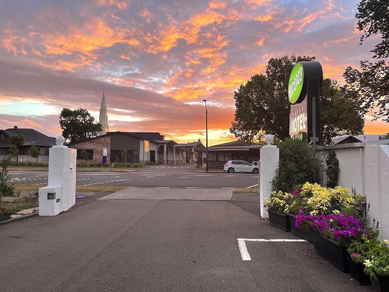 Hacienda Motor Lodge image