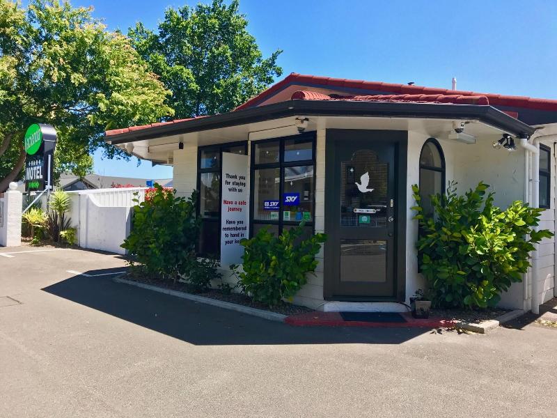 Hacienda Motor Lodge image