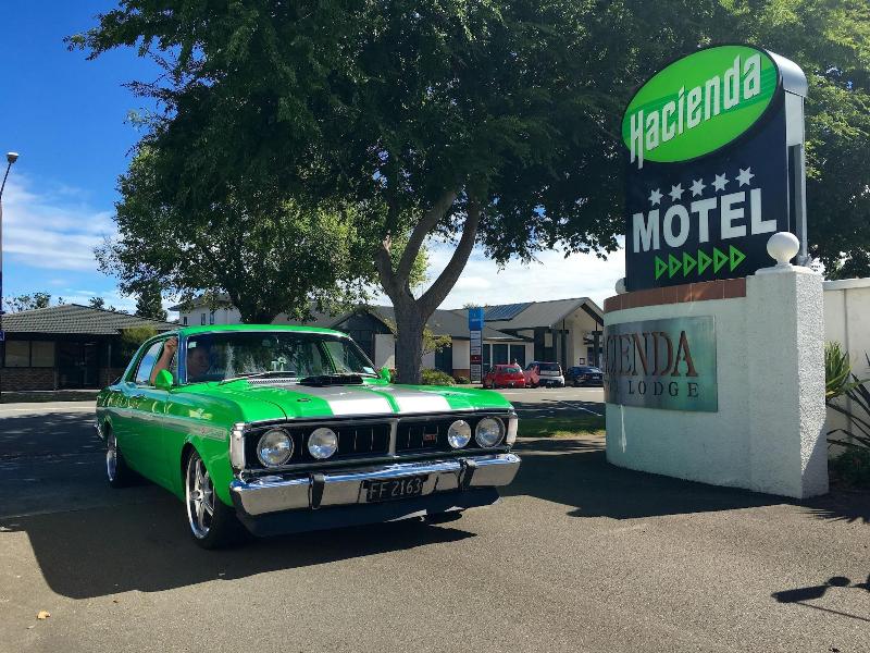 Hacienda Motor Lodge image