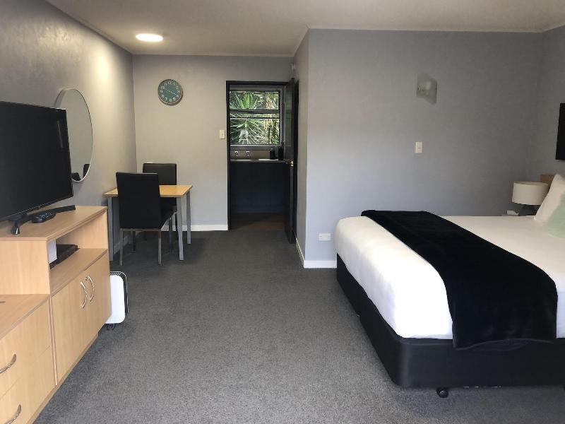 Hacienda Motor Lodge image