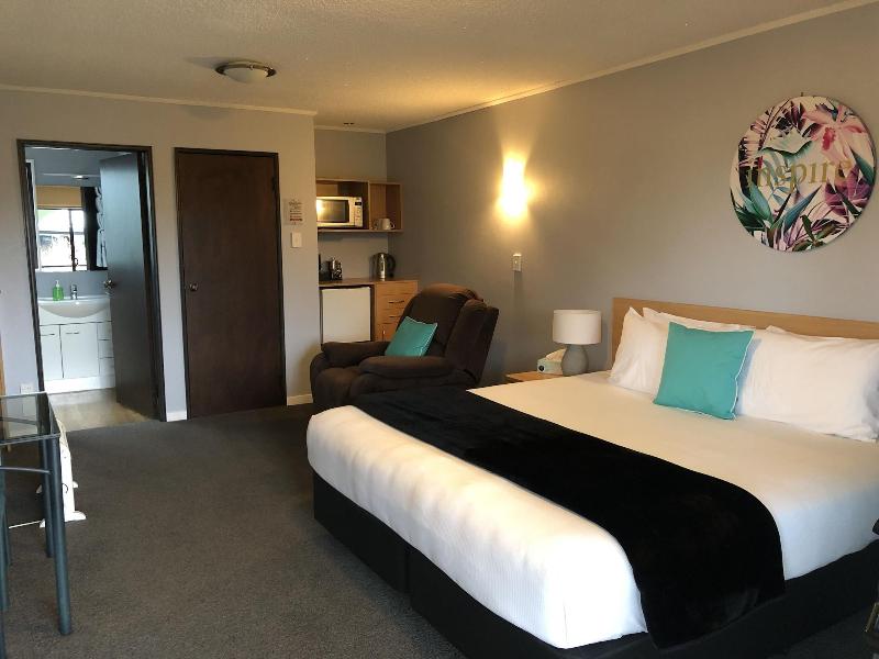Hacienda Motor Lodge image