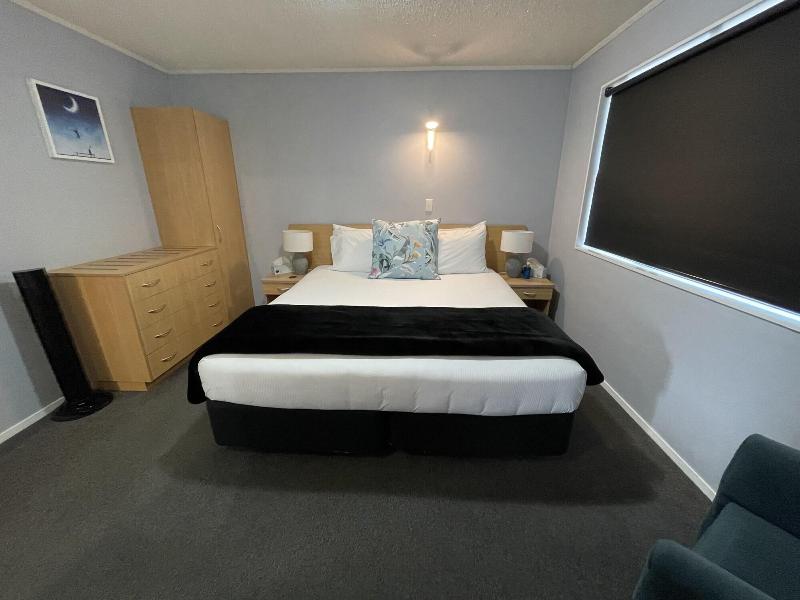 Hacienda Motor Lodge image
