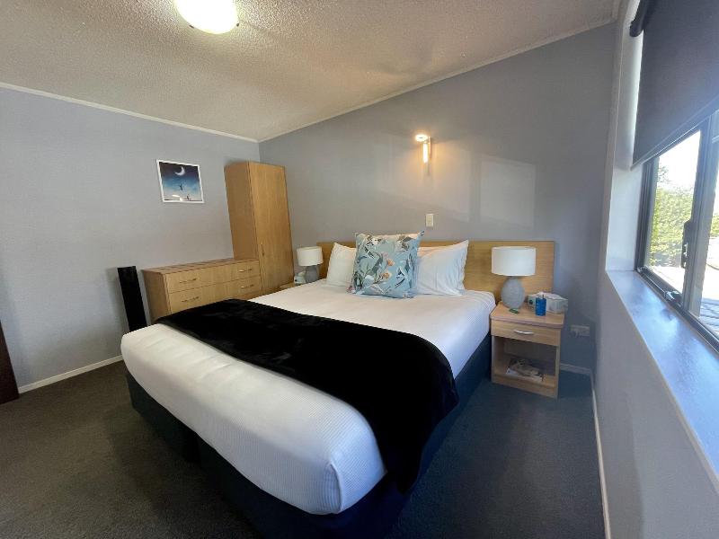 Hacienda Motor Lodge image