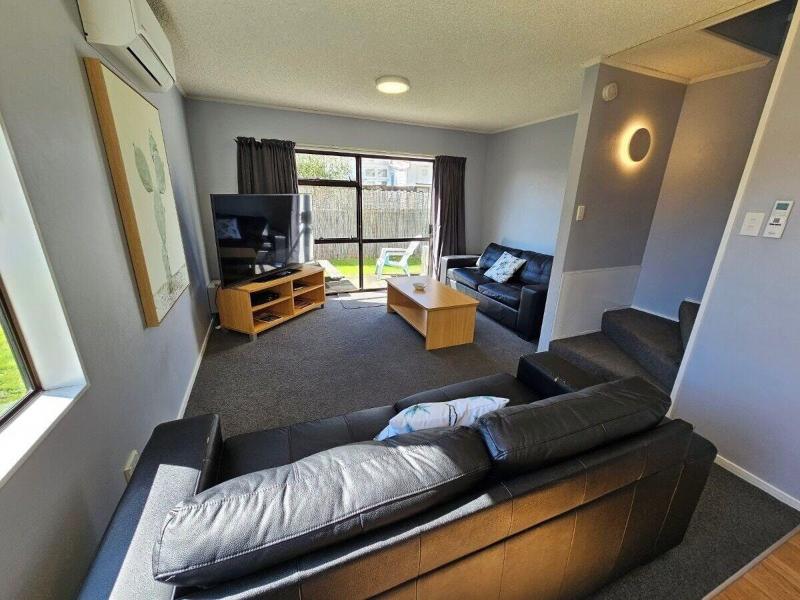 Hacienda Motor Lodge image
