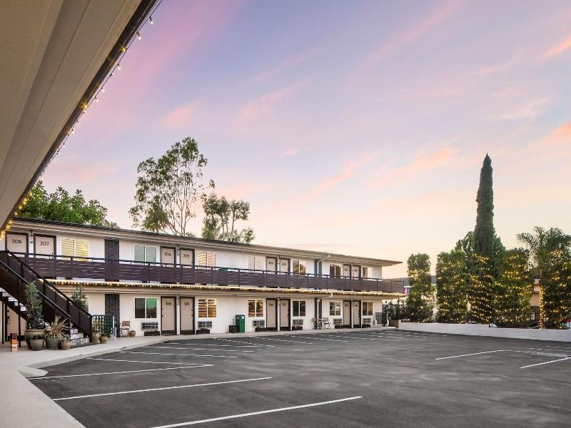 California Inn image