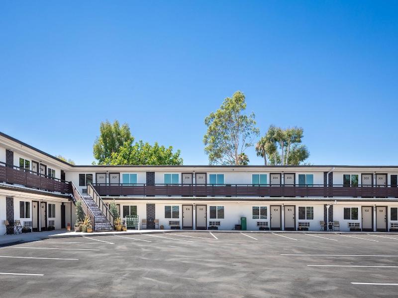 California Inn image