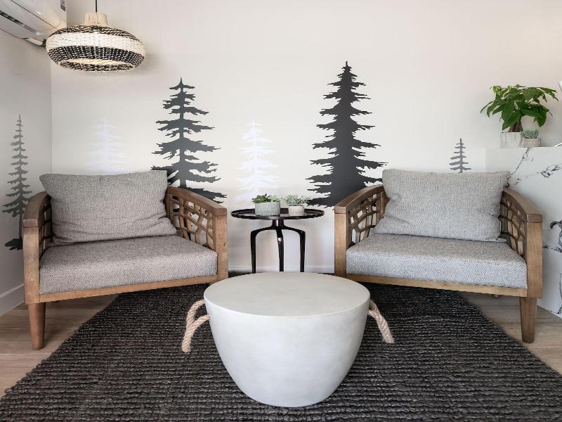 California Inn image