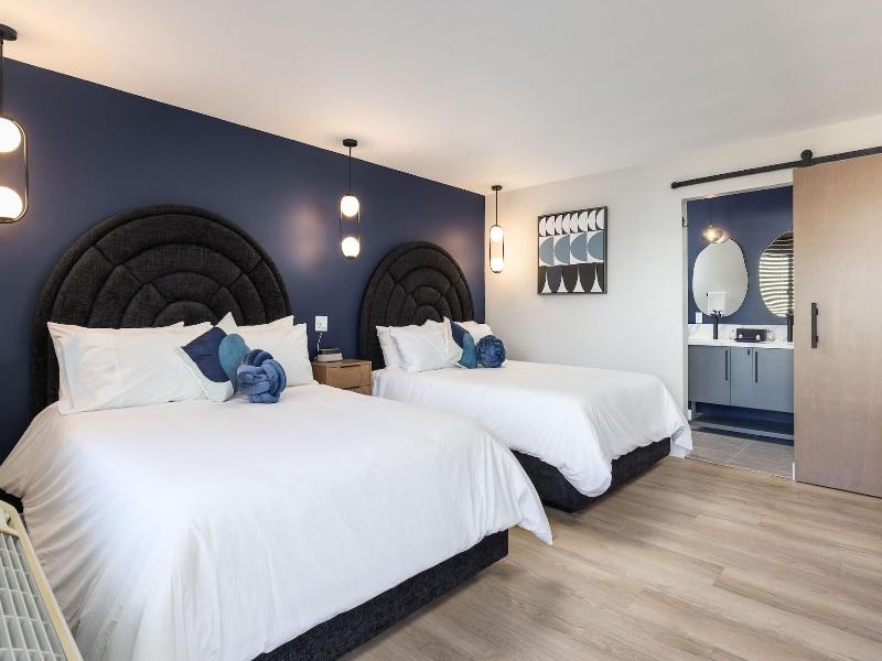 California Inn image