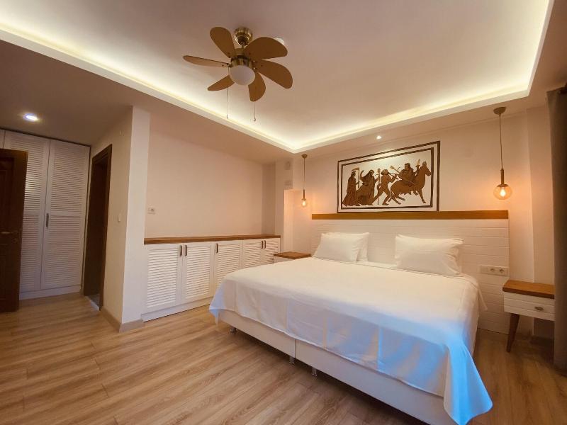 In Ephesus Otel And Art Galery image