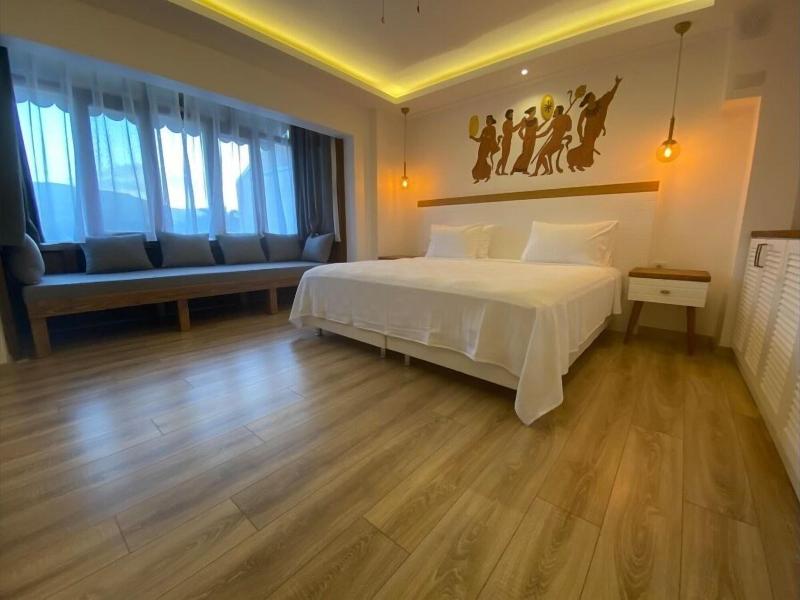 In Ephesus Otel And Art Galery image