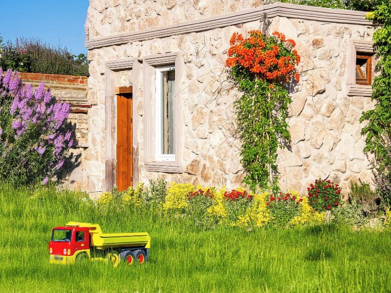 Ala Stone House image