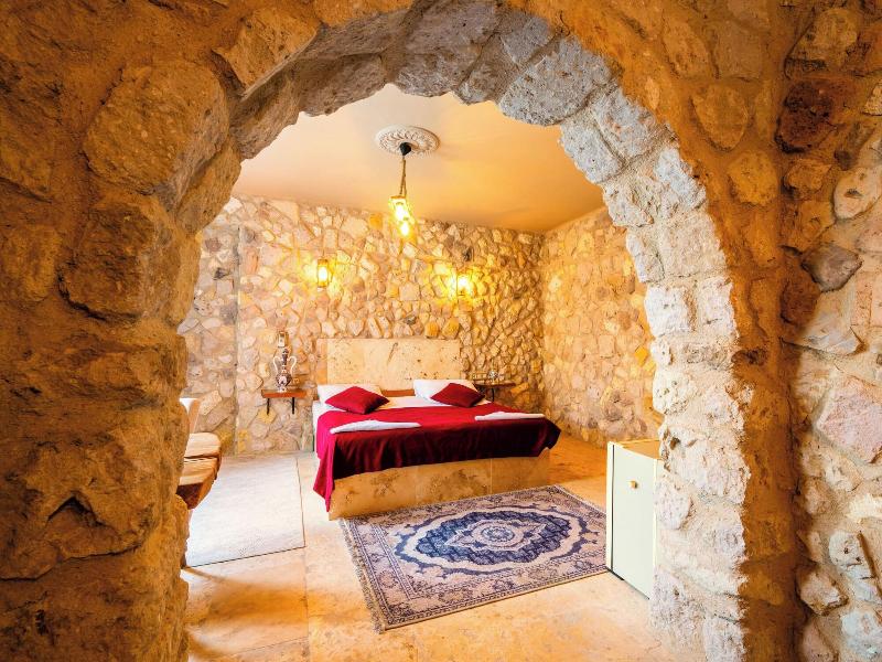 Ala Stone House image