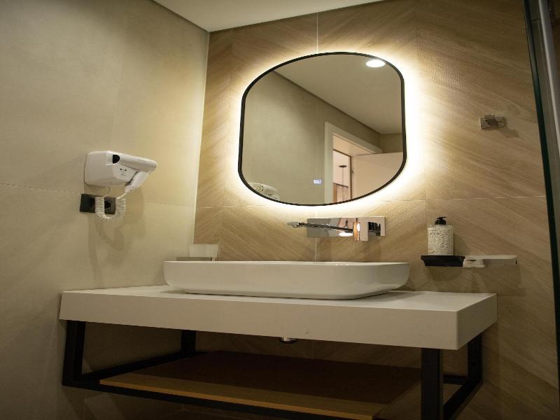 Hotel Colosseum image