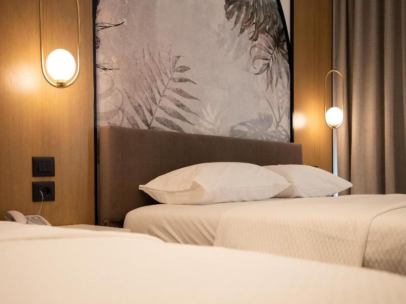 Hotel Colosseum image