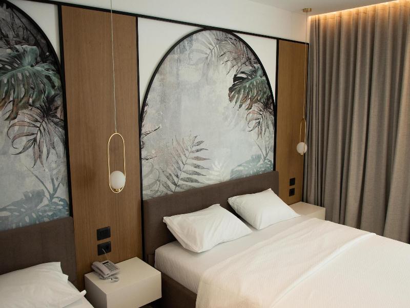 Hotel Colosseum image