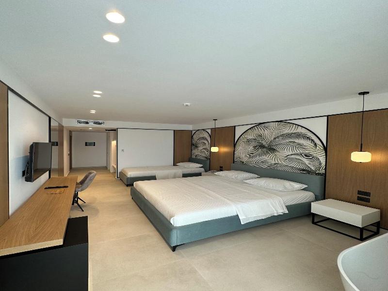 Hotel Colosseum image