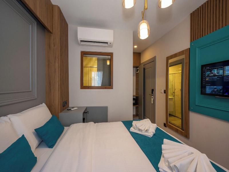 Lynda Hotel Special Class image