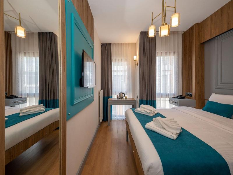 Lynda Hotel Special Class image