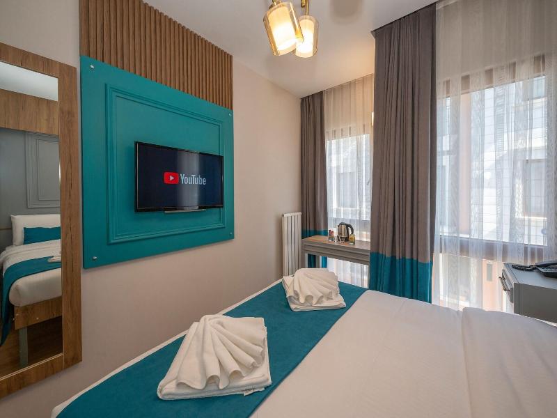 Lynda Hotel Special Class image