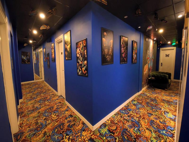 Think Hotel image