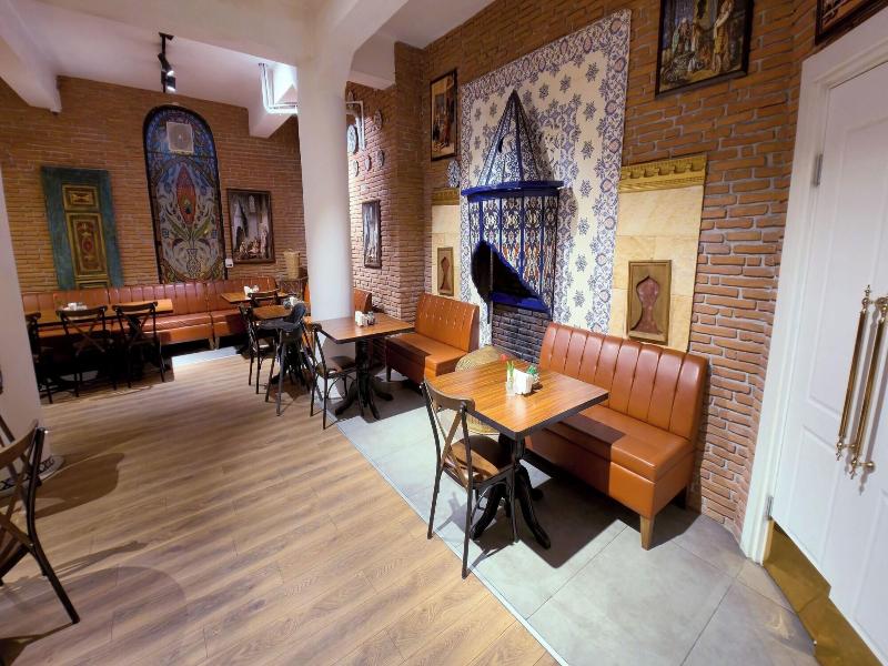 Think Hotel image