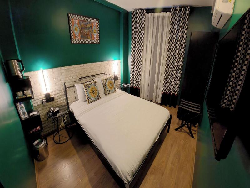 Think Hotel image