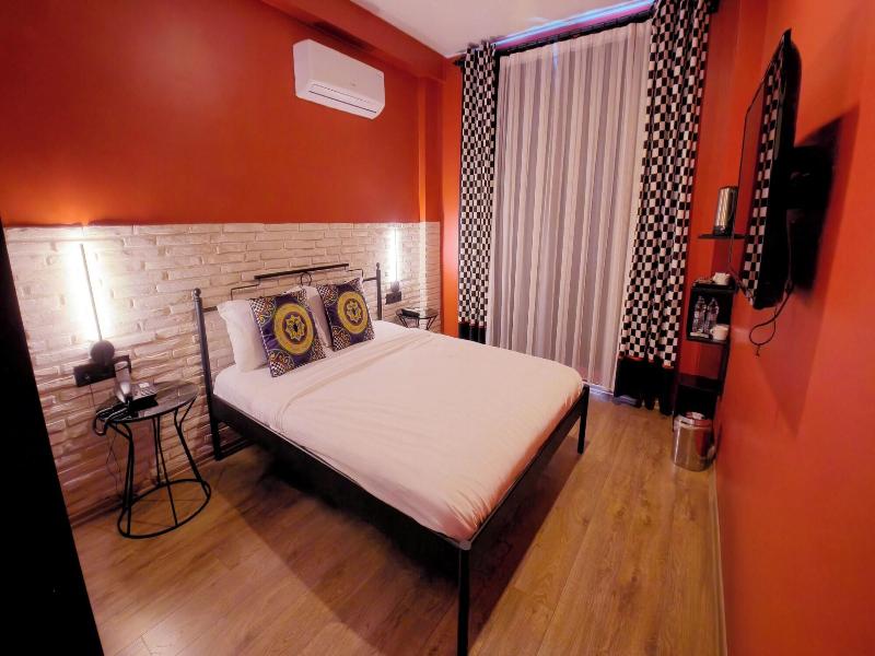 Think Hotel image