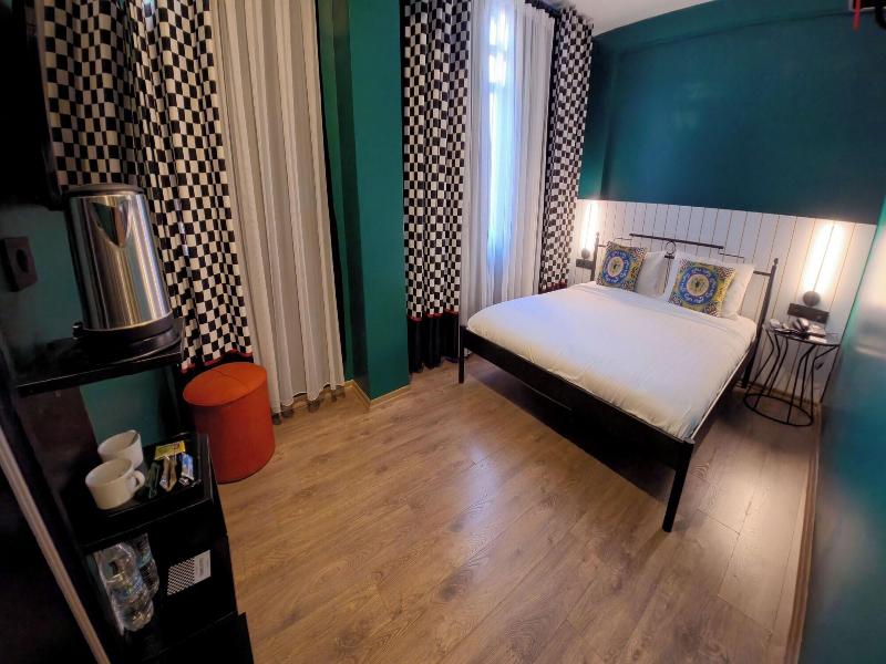 Think Hotel image