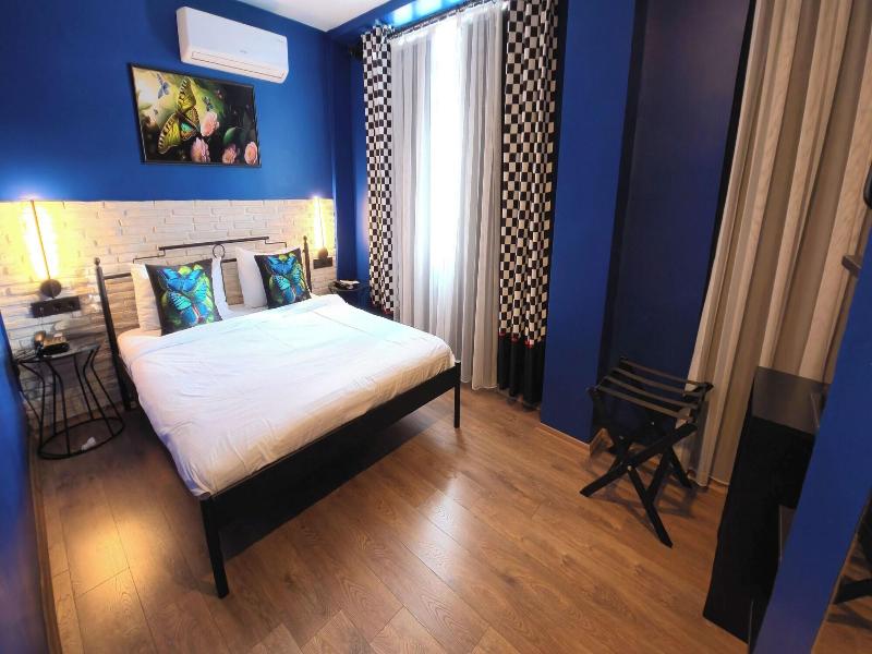 Think Hotel image