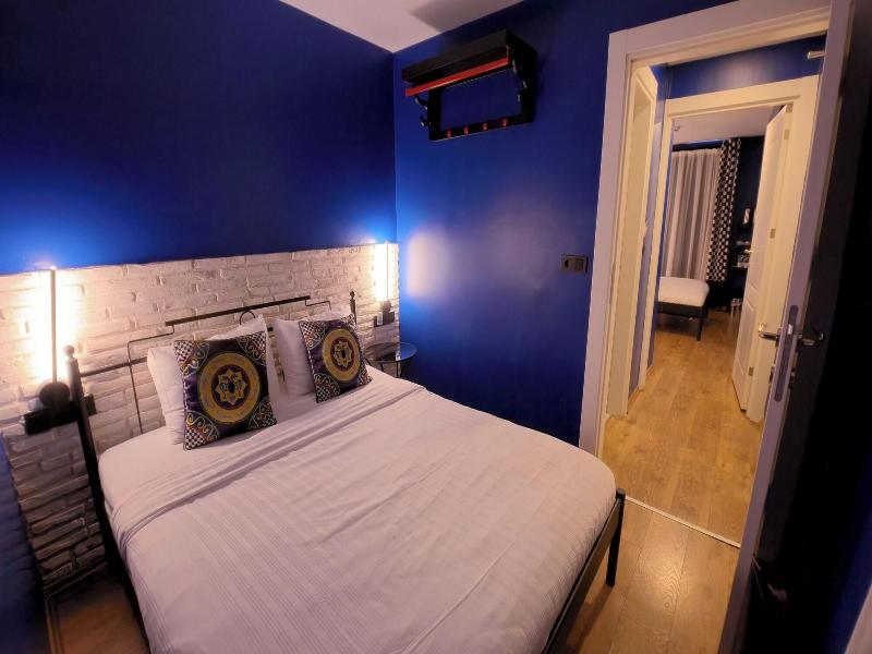 Think Hotel image