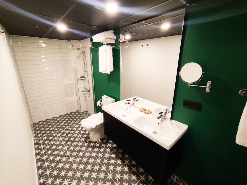 Think Hotel image