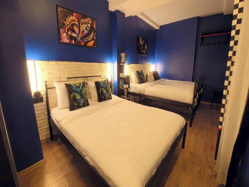 Think Hotel image