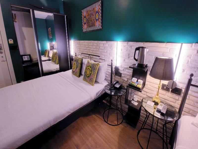 Think Hotel image