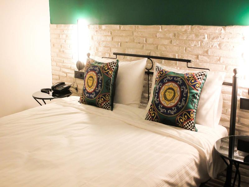 Think Hotel image