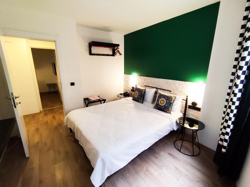 Think Hotel image