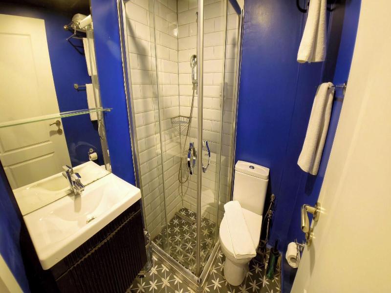 Think Hotel image