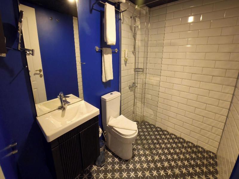 Think Hotel image