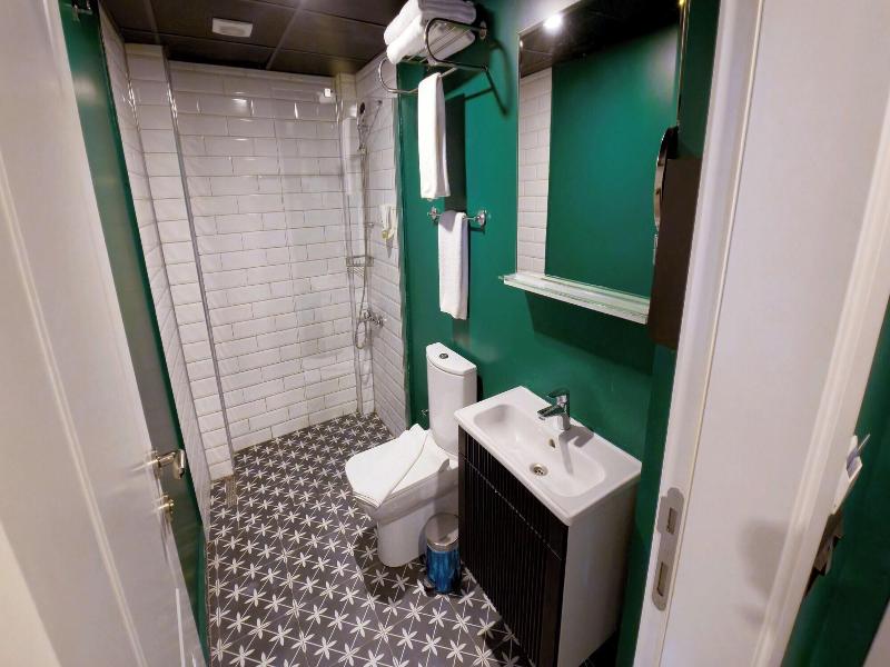 Think Hotel image